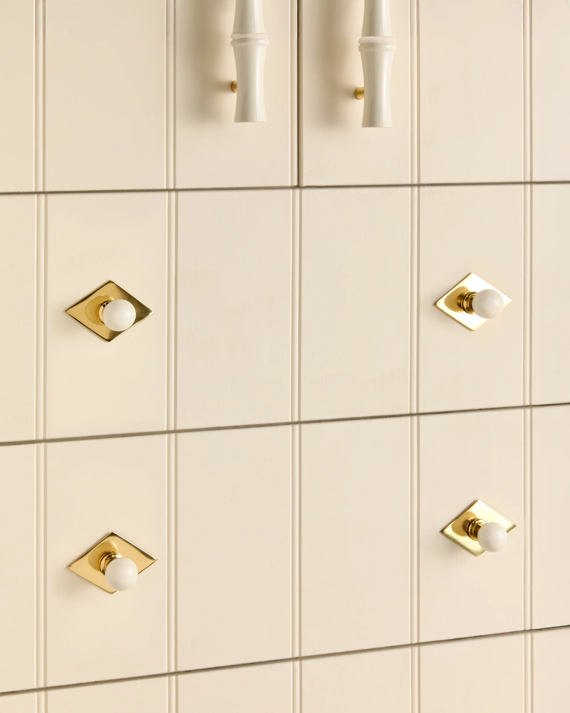 Coloured Knob, Warm White, Brass - Image 4