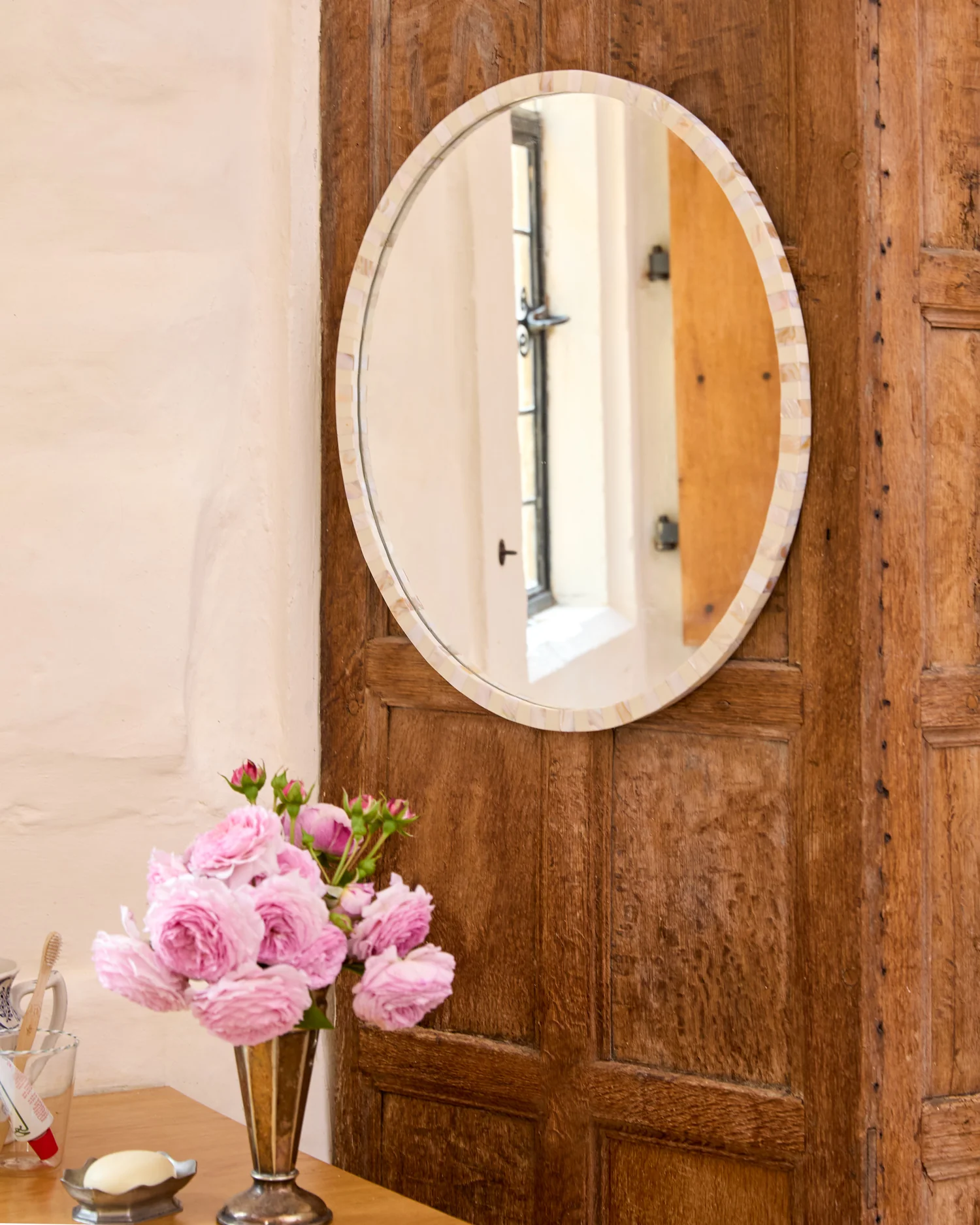 Pearl Oval Mirror, Milk - Image 3