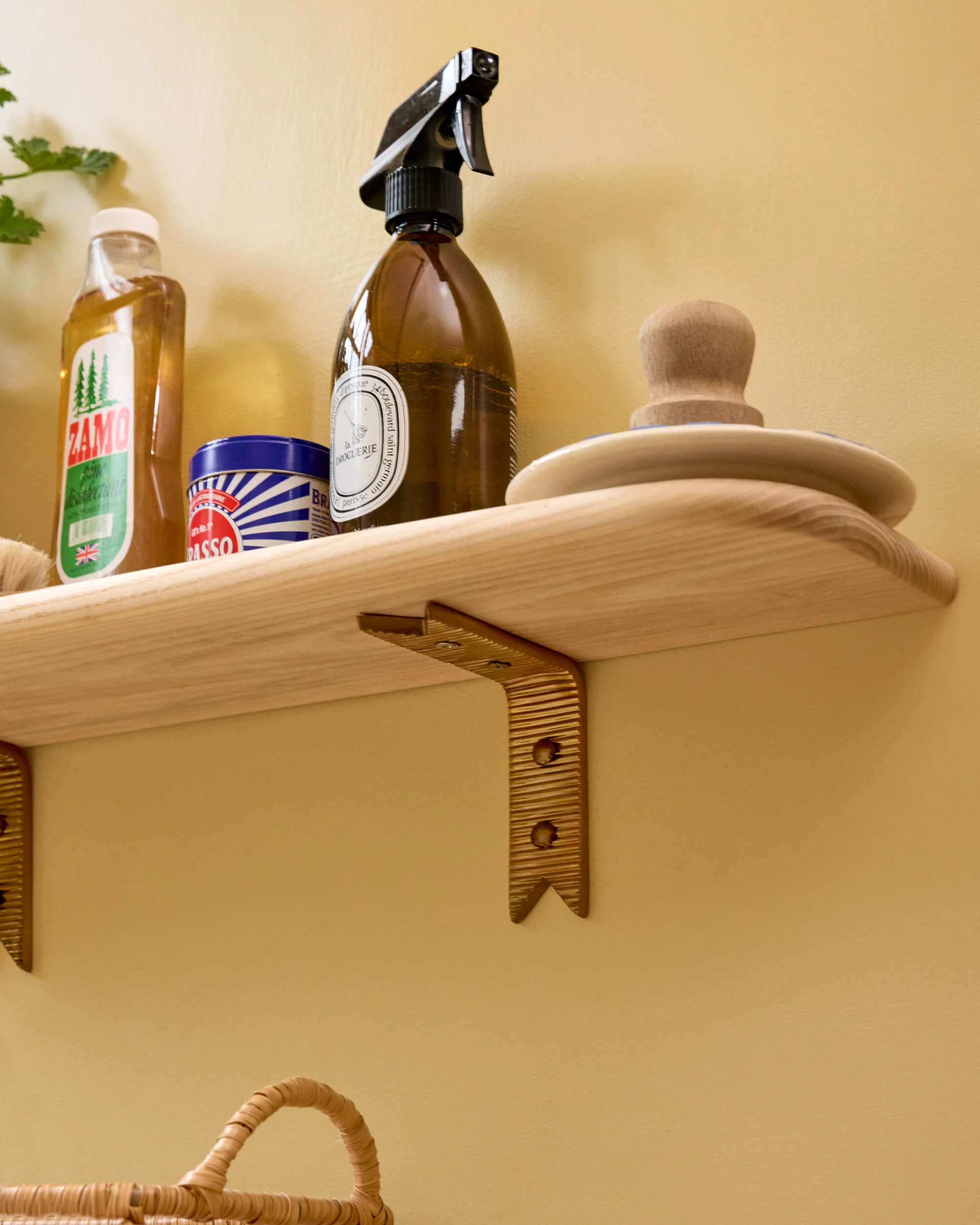 Ribbon Shelf Bracket - Image 4